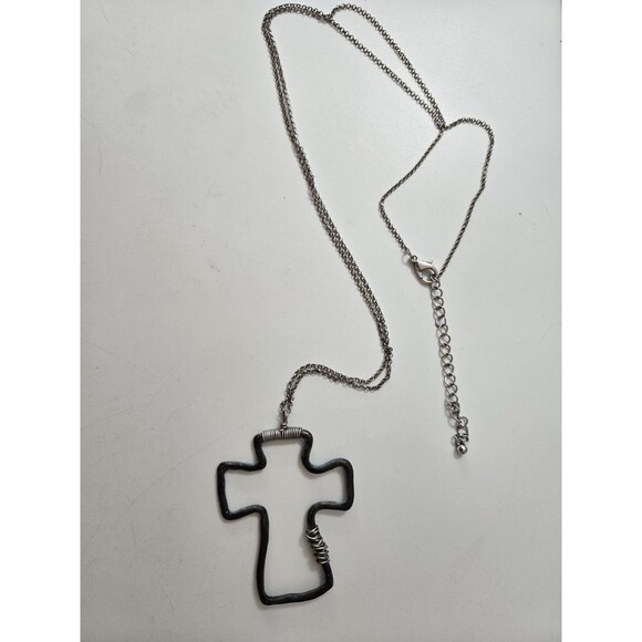 Metal Cross Pendant with Silver Tone Chain 19" with 3" extender - Picture 3 of 6